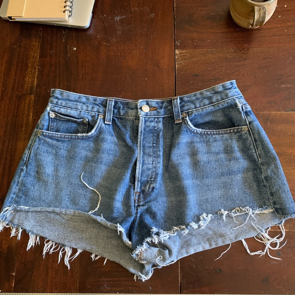 Reformation Denim Shorts high rise 30 - Picture 5 of 6